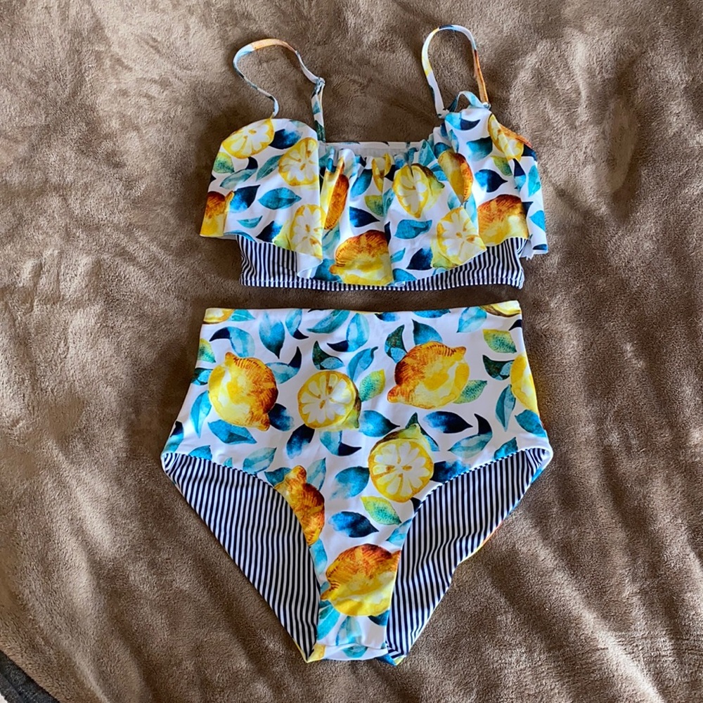 Cupshe Women’s 2 Swimsuit size Small-NWTS